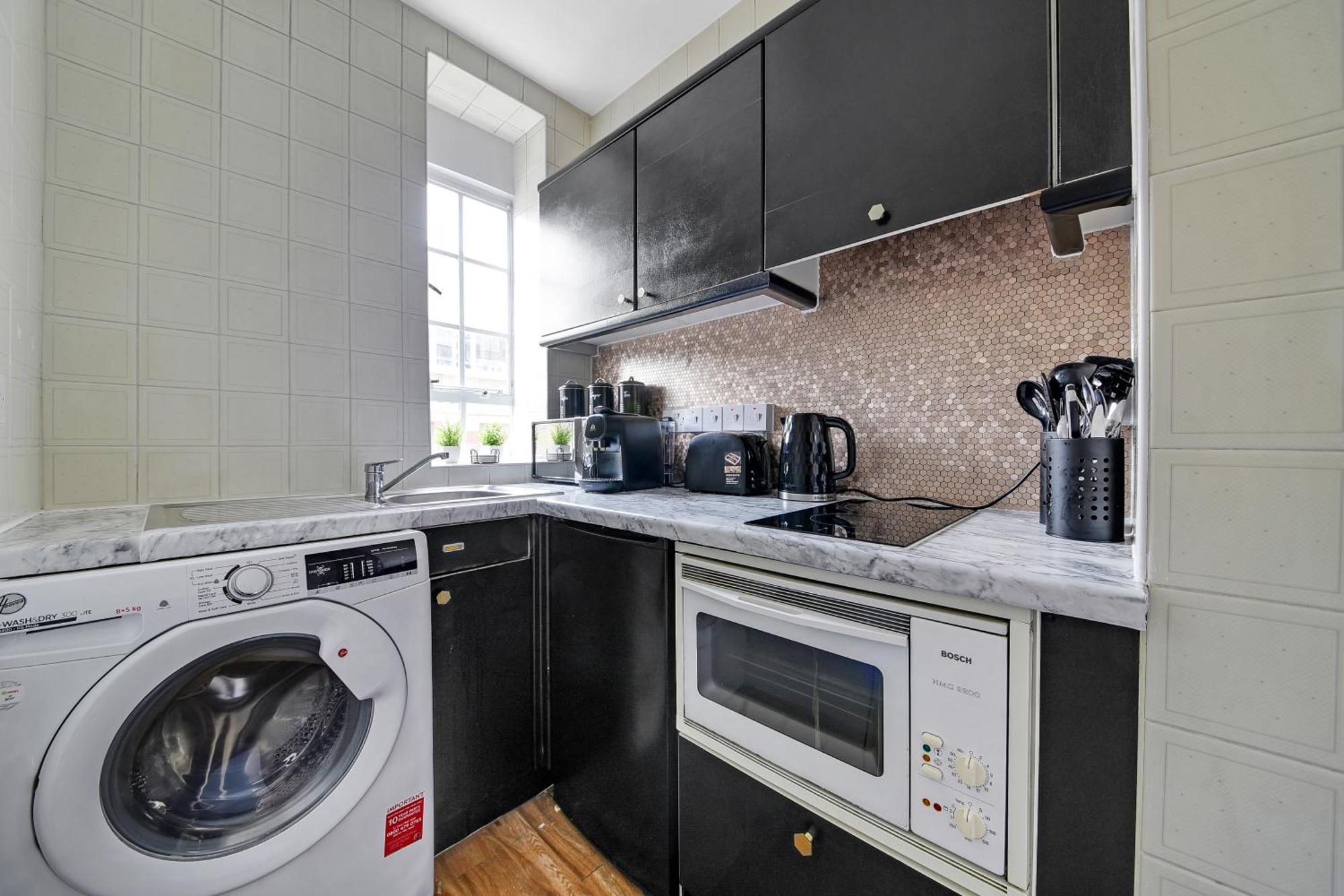 Stylish & Comfy Chelsea Haven Walk To Tube & Bus * London