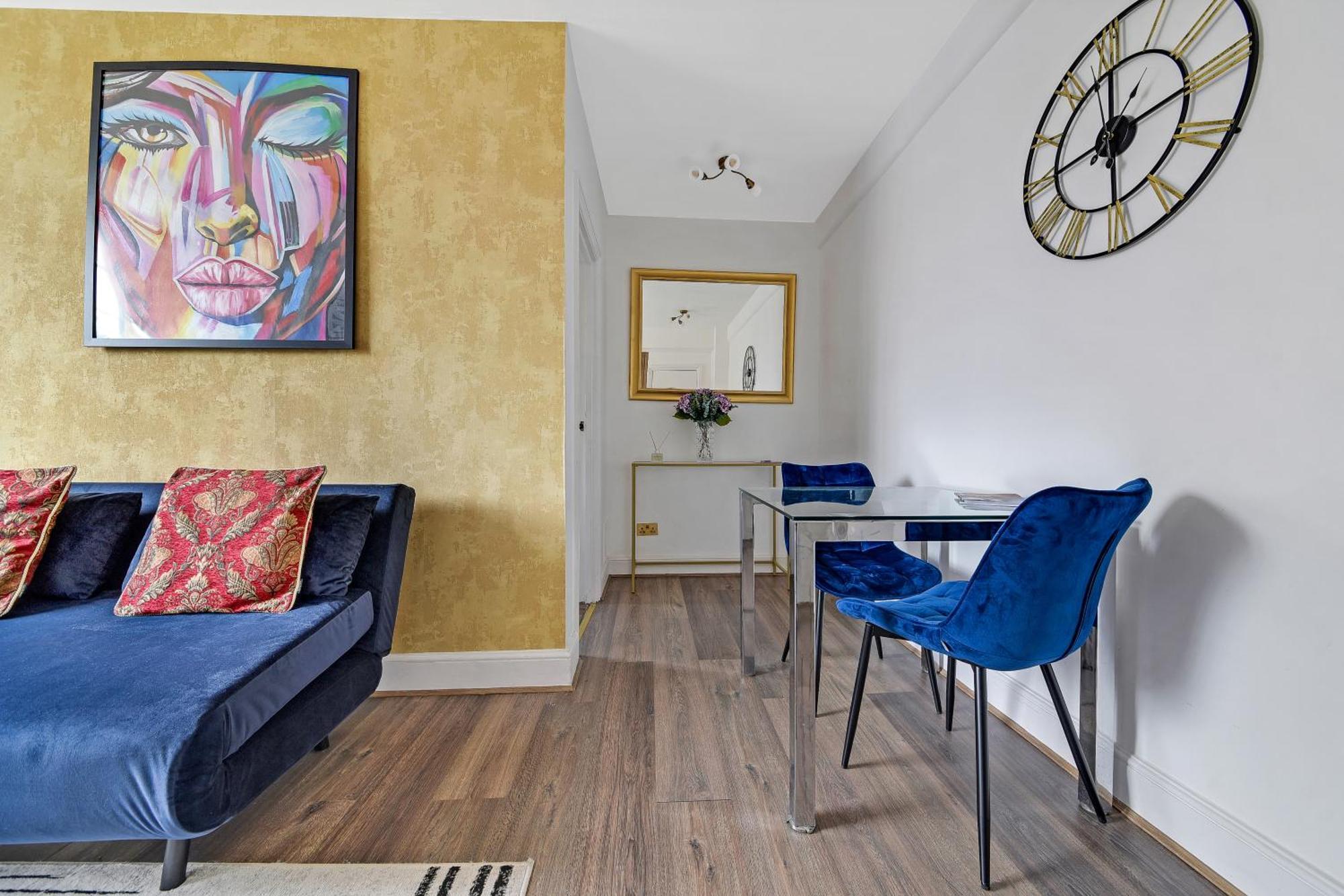 Stylish & Comfy Chelsea Haven Walk To Tube & Bus *